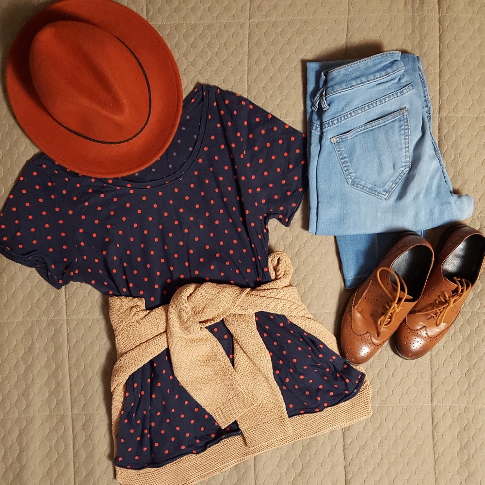 Gap Boxy Tee - Picture 2 of 5
